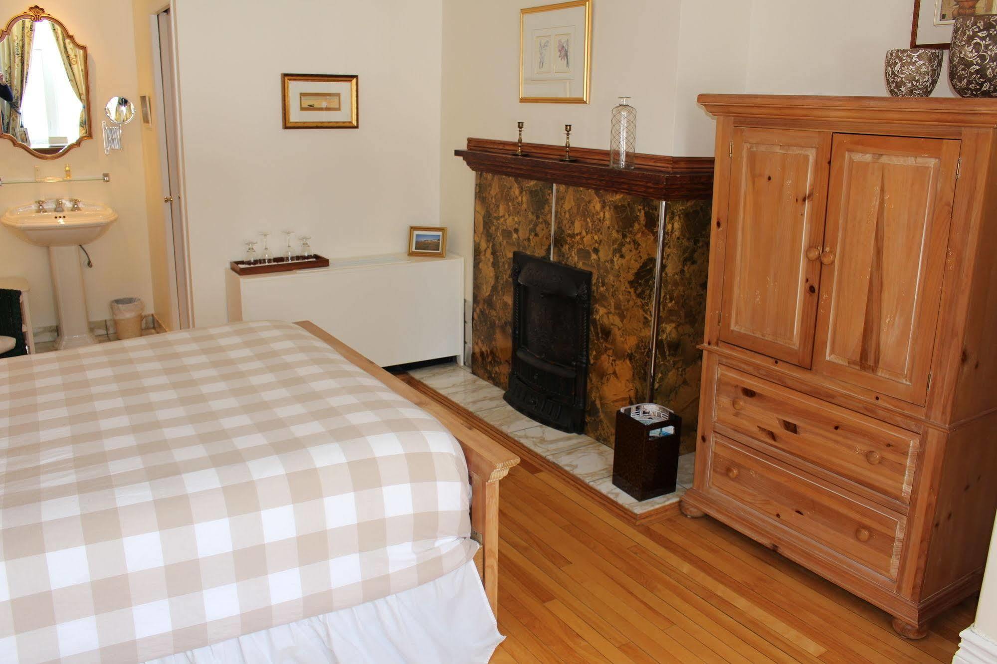 Hotel Relais Charles-alexandre 3*